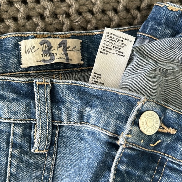 FREE PEOPLE Front Pocket Zipper Jeans - Picture 3 of 12
